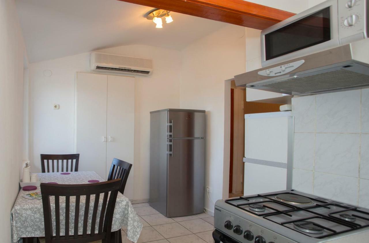 Prime Location Penthouse Apt With A Large Terrace Split Exterior photo